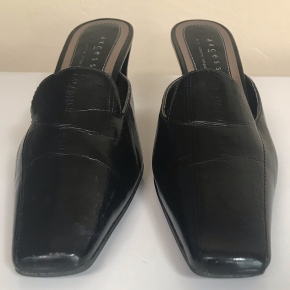EUC Liz Claiborne Axcess Black MULE Pumps- 6M - Picture 5 of 8